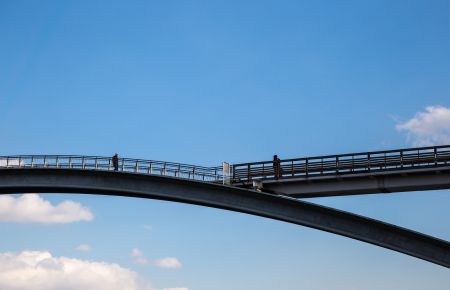 Unifying Service and Network Orchestration Makes Good Business Sense Unifying Service and Network Orchestration Makes Good Business Sense